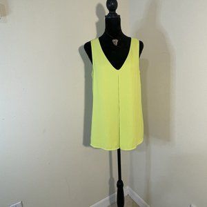Daniel Rainn bright green tank - Medium - beautiful summery light green